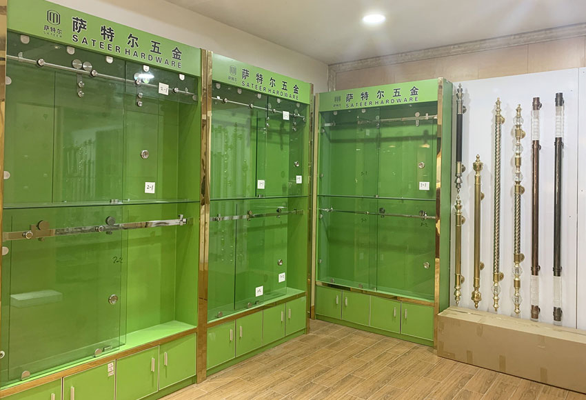 Choices of Glass Door Handle Style